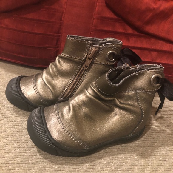 Girl’s matte gold ankle boots - Picture 2 of 4